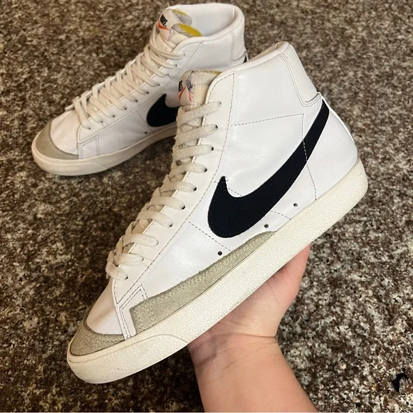Nike | Shoes | Nike Blazer Mid 77 Vintage Whiteblack Size 85  display picture 1